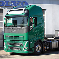 Volvo Trucks: Erster neuer &raquo;Volvo FH&laquo; f&uuml;r&nbsp;Deutschland &uuml;bergeben