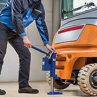 Pfeifer: Innovativer 5&thinsp;t Hydraulikheber &bdquo;Made in Germany&ldquo;