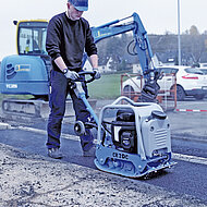 Weber Maschinentechnik: Moderne Akkutechnik auch bei R&uuml;ttelplatten