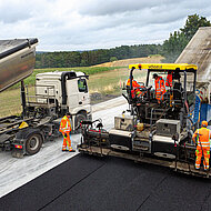 Nadler Straßentechnik auf der NordBau 2025: Lösungen für temperaturabgesenkte Asphalte