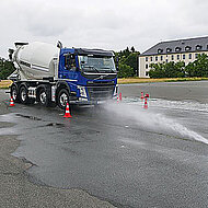 Volle Fahrt in die Zukunft &ndash; Volvo Group Trucks f&ouml;rdert Berufskraftfahrertraining 