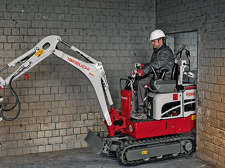 Takeuchi bei Schäfer: Emissionsfreies Arbeiten mit dem Hybridbagger