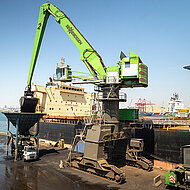 Hafenumschlag: Diesel- oder Elektro-Umschlagbagger?