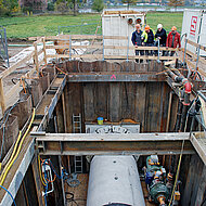 Tsurumi: Den Blick auf das Kabel der Pumpen richten