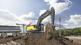 Mit einem neuen »sanften Giganten« das Angebot an Hybridmaschinen erweitern