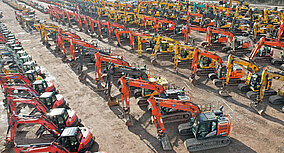 Auktion mit Tausenden von Maschinen