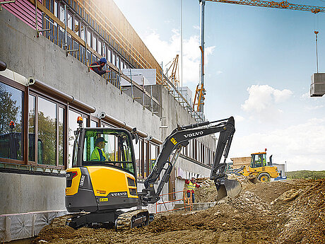 Noch mehr Kraft und Pr&auml;zision  f&uuml;r die Kompaktbagger