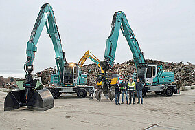 Sennebogen bei Schlüter: Drei Profis für den Profi