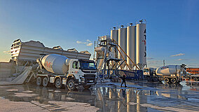 Betonmischanlage mit idealer Größe für Infrastrukturprojekte 