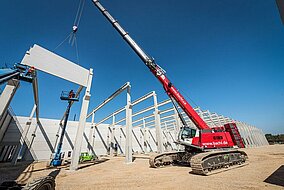 SENNEBOGEN: 130 t Telekran in München im Einsatz