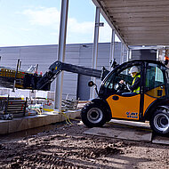 TOBROCO-GIANT: ARBEITEN SIE EFFIZIENT MIT DEM NEUEN GIANT GT5048 TELESKOPLADER