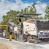 WIRTGEN: &Ouml;kologische Stra&szlig;eninstandsetzung mit&nbsp;Kaltrecycling-Zug in Portugal