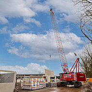 Sennebogen: 50 t Raupenkran f&uuml;r Bau eines &bdquo;gr&uuml;nen&ldquo; Wohnvierteils in Rotterdam