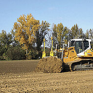 F&uuml;r hochwertigen Rollrasen im Einsatz