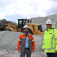 Schlacke-Umschlag mit neuem Cat Radlader 982 am Stand-ort Hamburg von ArcelorM