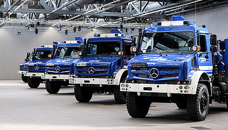 Starke Flotte f&uuml;r schwere Aufgaben: Unimog-Gro&szlig;auftrag f&uuml;r THW