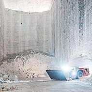 Husqvarna: Ferngesteuerter Abbruchroboter bew&auml;hrt sich im Steinsalzbergwerk