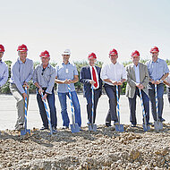 Spatenstich f&uuml;r 6&thinsp;000 m&sup2; gro&szlig;es Logistikgeb&auml;ude