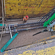 Strebenfreier Verbau f&uuml;r Starkstromleitung tief unter der Erde