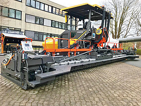 Volvo präsentierte Portfolio für die »Straßen der Zukunft« im Traditionswerk Hameln