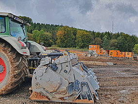 FAE Group: Fräsen im Dienste der Autobahnsanierung