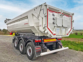 Wilhelm Schwarzmüller: Spezieller Kipper für den französischen Markt