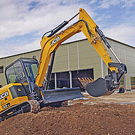 Midibagger mit viel Kraft im Kompaktformat