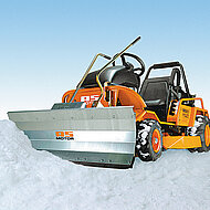 AS-Motor: Auch Aufsitzm&auml;her und Wildkrautentferner beseitigen Schnee und Eis