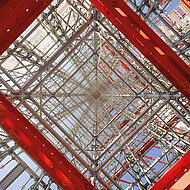 Gerüstunterstützung für Holzbau in 32 m Höhe