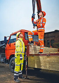 Bierbaum Proenen: Wenn der Warnschutz auf Leichtigkeit und Flexibilität setzt