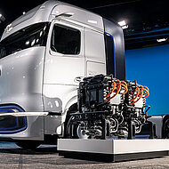 Daimler: Mercedes-Benz feiert Premiere f&uuml;r Brennstoffzellen-Konzept-Lkw