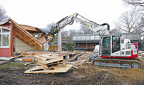 Takeuchi: Eine präzise Abbruch-Kraftmaschine