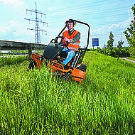 AS-Motors: Aufsitz-Schlegelm&auml;her  zeigt sich hangtauglich