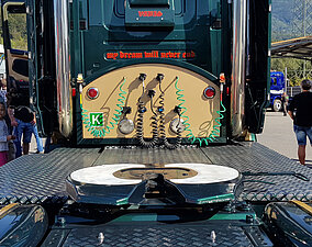 SAF-HOLLAND: Edeltruck mit Extras - Sigi Reil und sein Scania