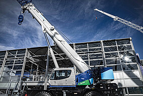 Vollelektrischer Rough-Terrain-Kran