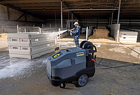 Heißwasser-Hochdruck: Reinigungs- und Pflegelösungen 