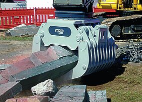 FRD: »Power«-Abbruchzange zeigt sich aktiv im Einsatz