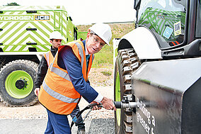 JCB stellt erste mobile Wasserstoff-Betankungsanlage vor