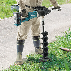 Makita Werkzeug: Geräuscharm und ohne Kabel in die Erde