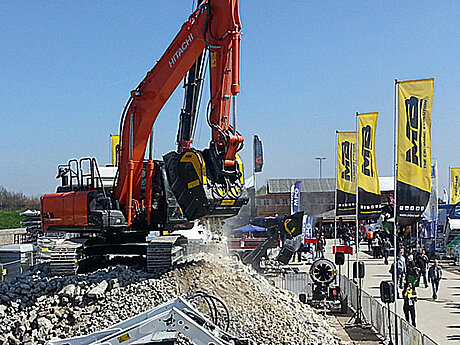 MB Crusher: Mit Weltpremiere zur Bauma