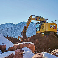 Sicher im Gel&auml;nde: &raquo;Cat 325&laquo; mit neuem Unterwagen