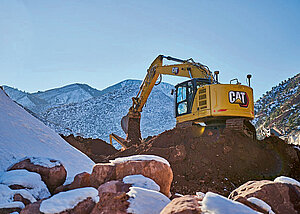 Sicher im Gel&auml;nde: &raquo;Cat 325&laquo; mit neuem Unterwagen