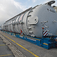 Goldhofer: Mit 300&nbsp;Tonnen durch Kurven und Tunnel