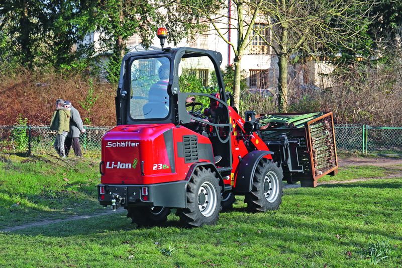 Schäffer: Elektrolader sorgen für sauberere Luft in Paris