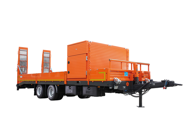 Blomenröhr Fahrzeugbau: Spezialtieflader mit reichhaltiger Ladungssicherungsausstattung