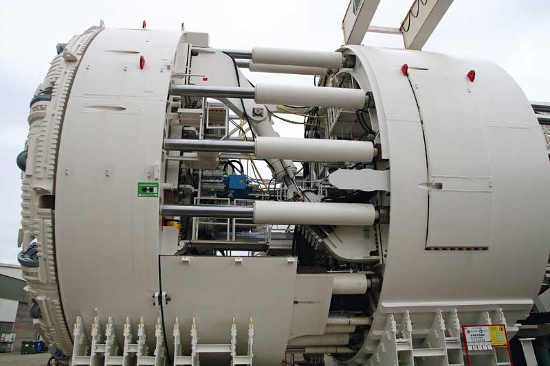 Atlas Copco - Herrenknecht: Hohe Redundanz auf fahrenden Fabriken im Brenner