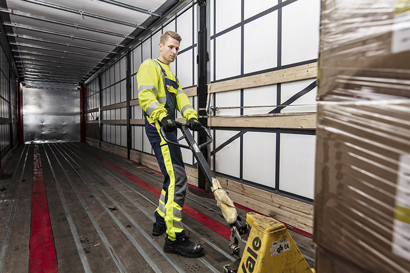 F. Engel: Cargo – strapazierfähig und cool 