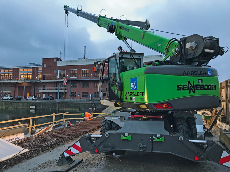 SENNEBOGEN: Telekran punktet  bei Hafenprojekt